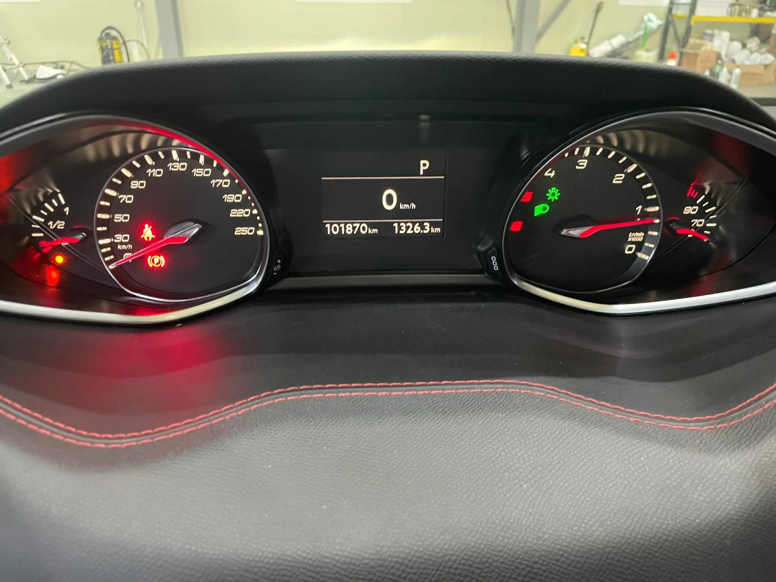 Peugeot 308 1.6 BlueHDi ! GT Line !, снимка 13 - Автомобили и джипове - 54932329