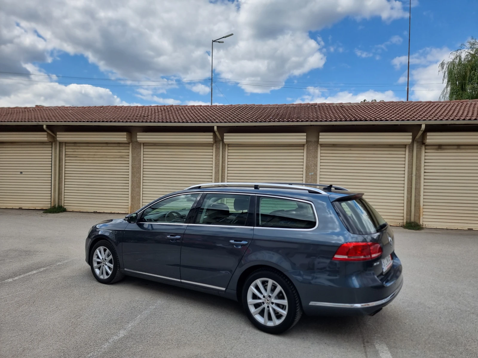 VW Passat 2.0TDI* AVTOMAT* , снимка 9 - Автомобили и джипове - 55666249
