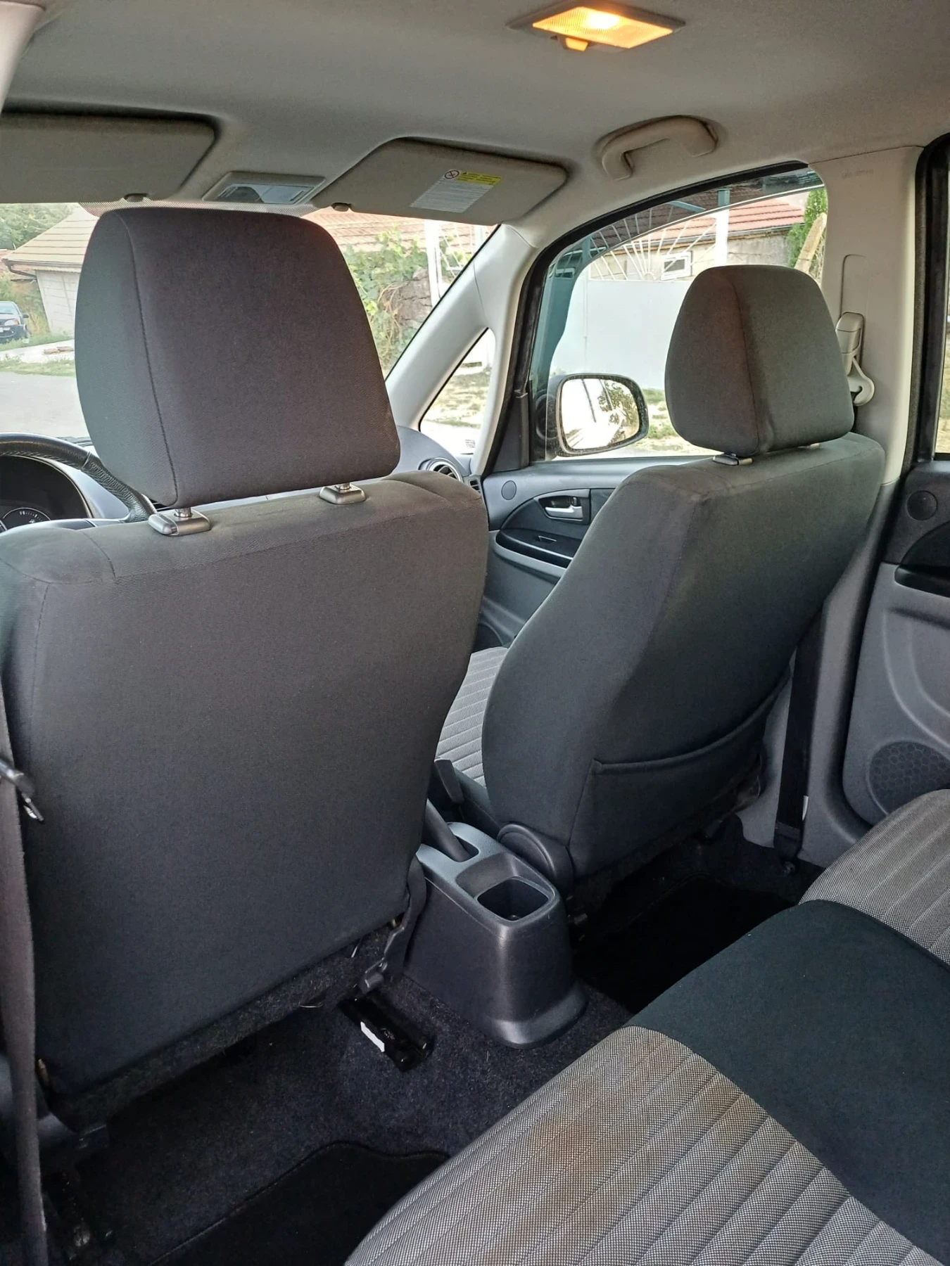 Suzuki SX4, снимка 9 - Автомобили и джипове - 55929087