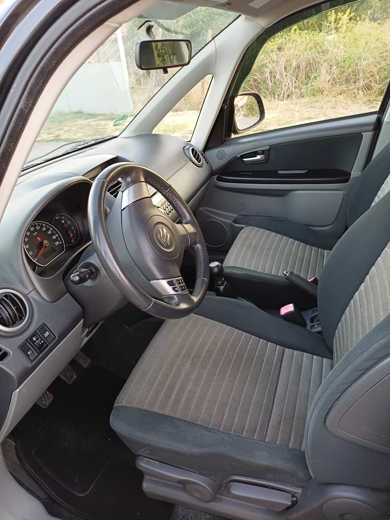 Suzuki SX4, снимка 8 - Автомобили и джипове - 55929087
