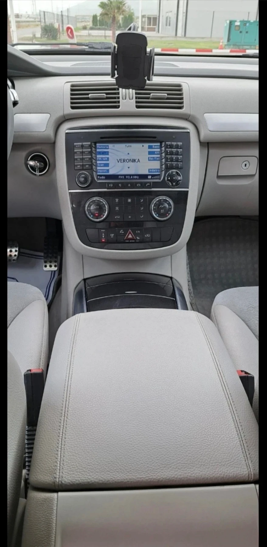 Mercedes-Benz R 320, снимка 7 - Автомобили и джипове - 55955104