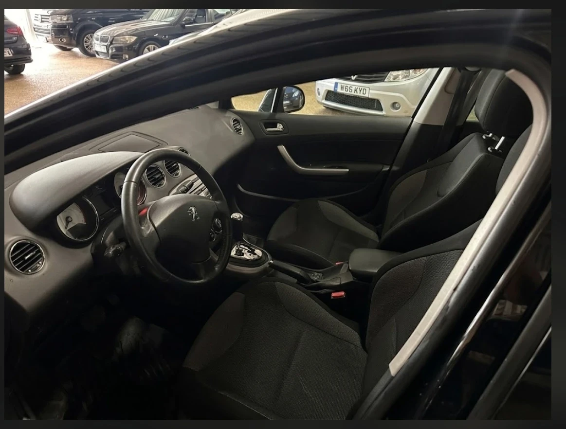 Peugeot 308 2.0 HDI/AUTOMAT/FACELIFT, снимка 9 - Автомобили и джипове - 55980199
