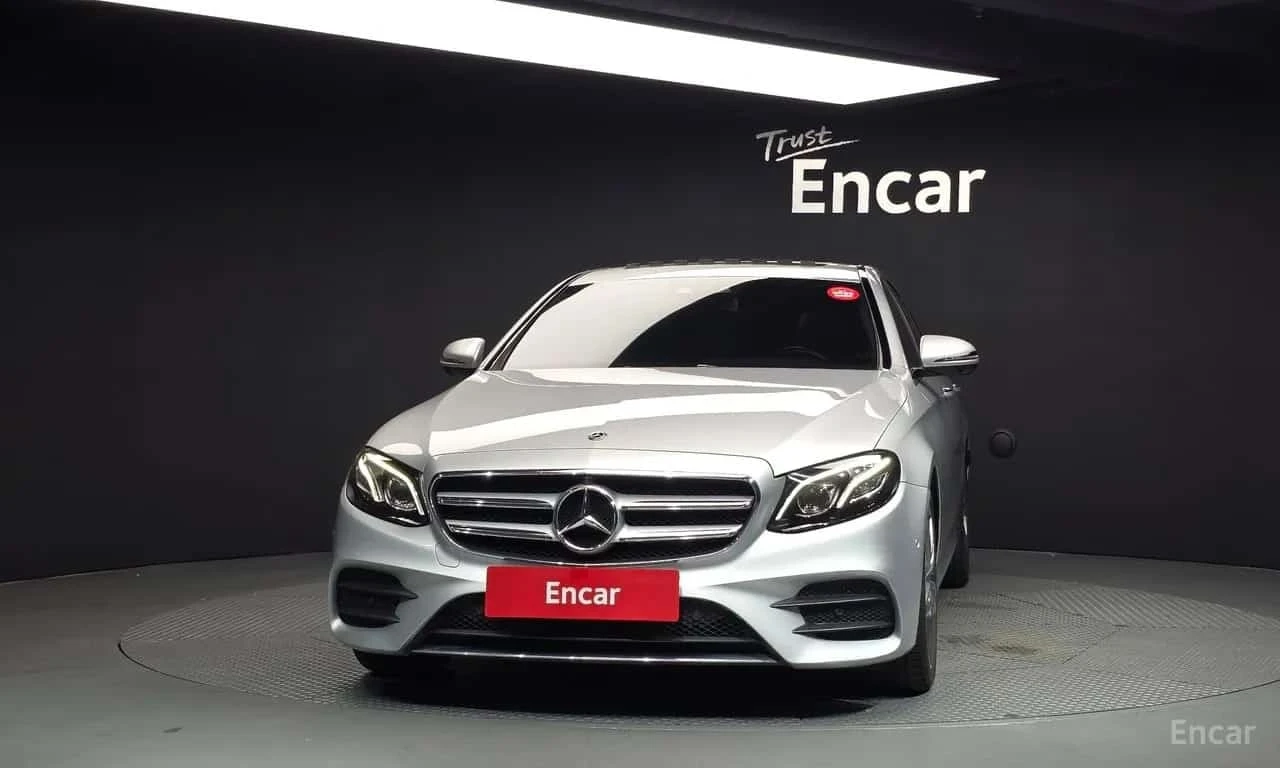 Mercedes-Benz E 300 AMG Line/ПОДГРЕВ/ОБДУХ/360/ХЕДЪП/, снимка 3 - Автомобили и джипове - 56332153