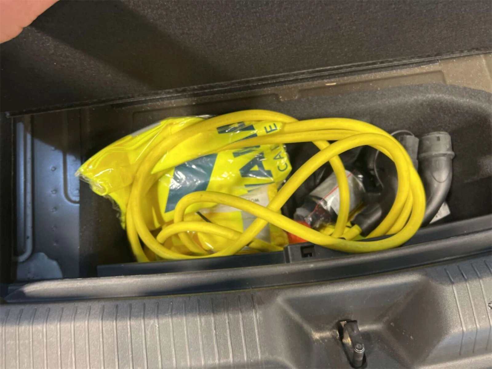 VW ID.4 Pro Leather LED Navi 93.6% SoH, снимка 14 - Автомобили и джипове - 56667978