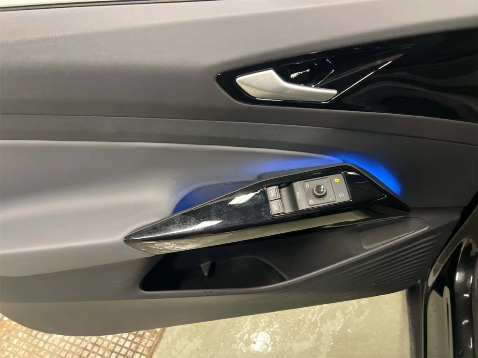 VW ID.4 Pro Leather LED Navi 93.6% SoH, снимка 11 - Автомобили и джипове - 56667978