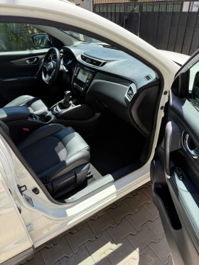 Nissan Qashqai Tekna автоматик, снимка 8