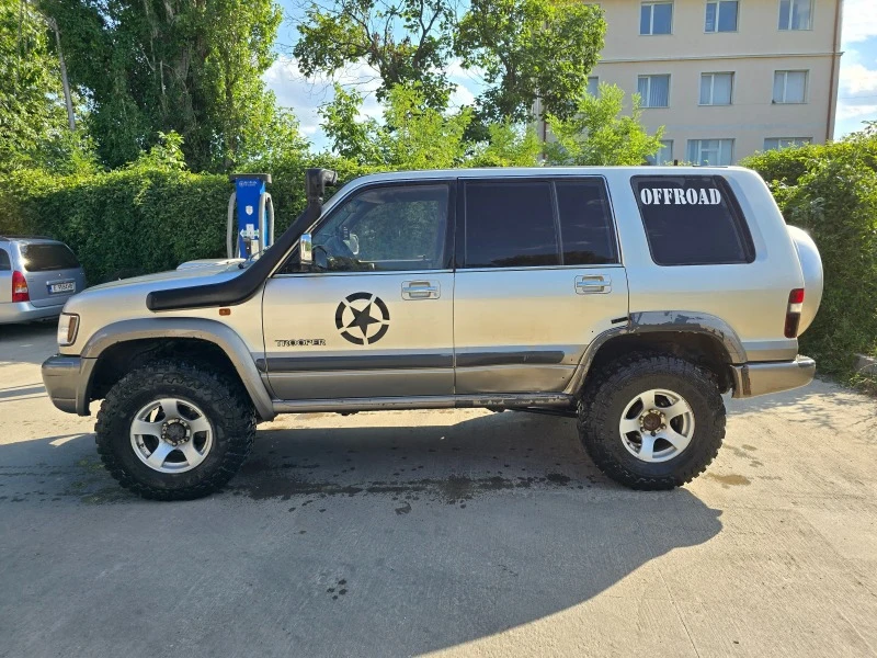 Isuzu Trooper, снимка 2 - Автомобили и джипове - 47710283