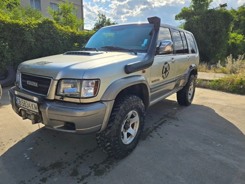 Isuzu Trooper, снимка 1 - Автомобили и джипове - 47710283