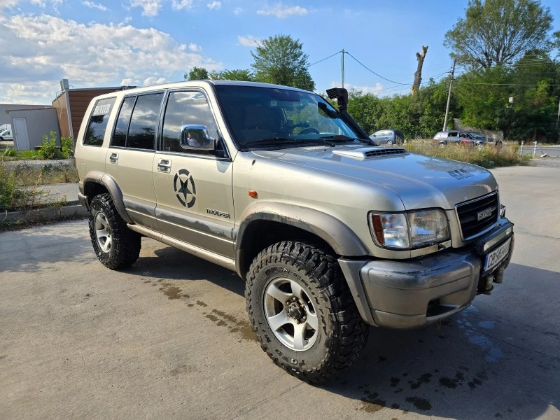 Isuzu Trooper, снимка 7 - Автомобили и джипове - 47710283