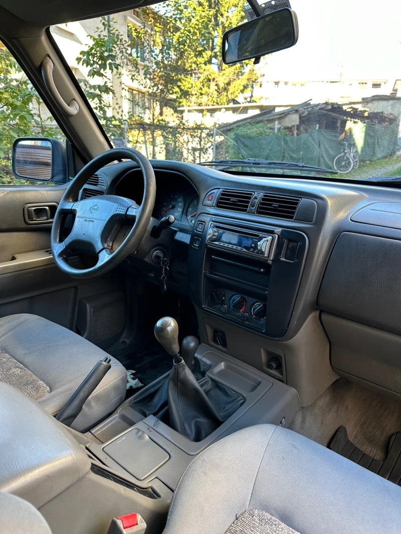 Nissan Patrol Y61 2.8 TD Климатик, снимка 12 - Автомобили и джипове - 47735618