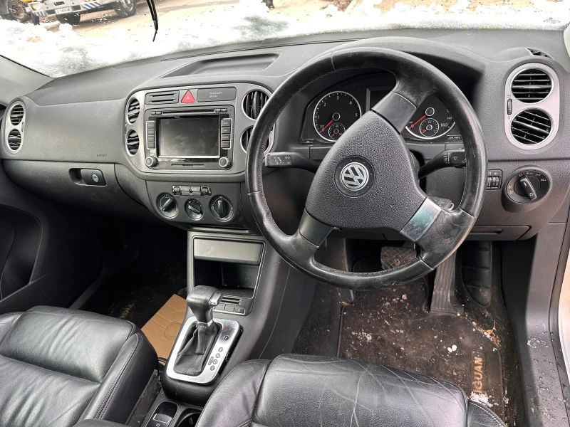 VW Tiguan 2.0tdi dsg, снимка 7 - Автомобили и джипове - 49214547