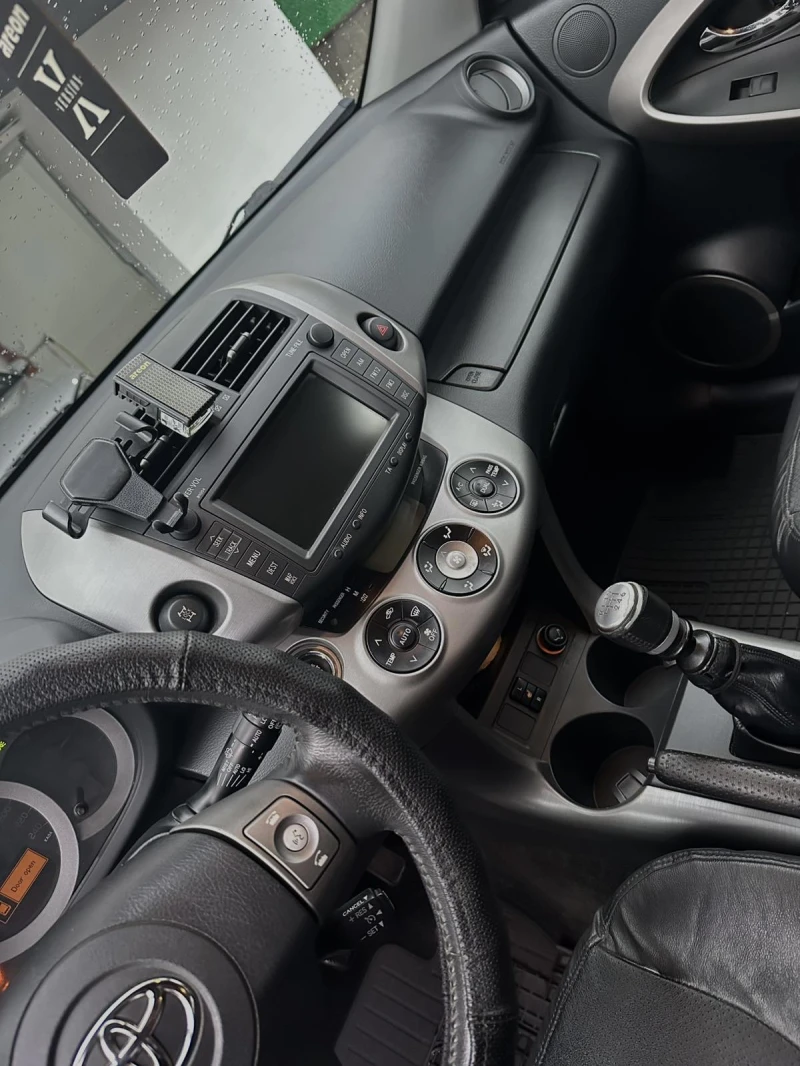 Toyota Rav4, снимка 6 - Автомобили и джипове - 52564517