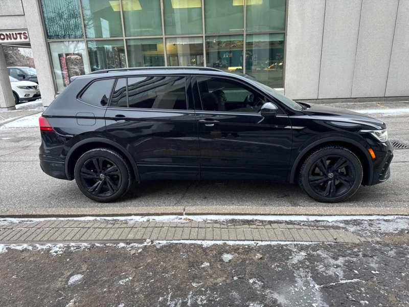 VW Tiguan * Comfortline R Line Black Edition * CARFAX * БЕЗ , снимка 3 - Автомобили и джипове - 52990498