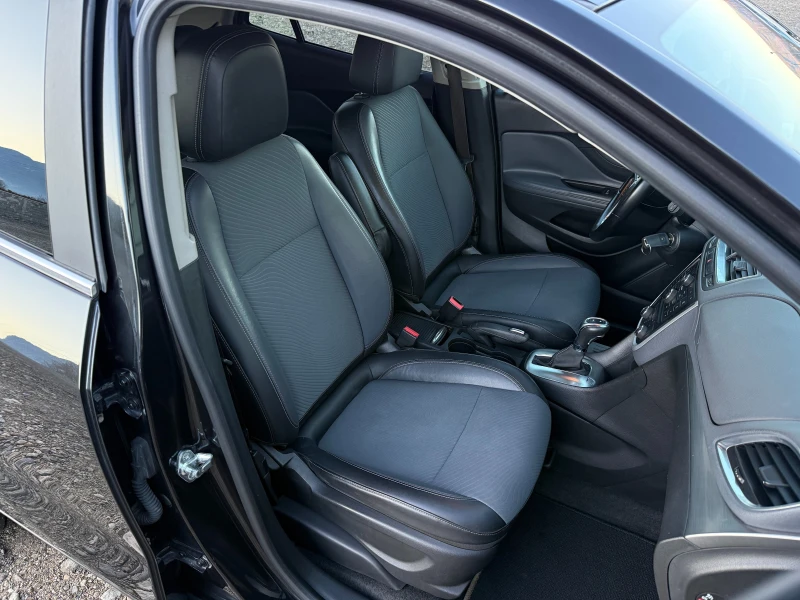 Opel Mokka 1.7 CDTI 150000km/Автомат/Камера/Нави/Кожа/Лизинг, снимка 13 - Автомобили и джипове - 53113667