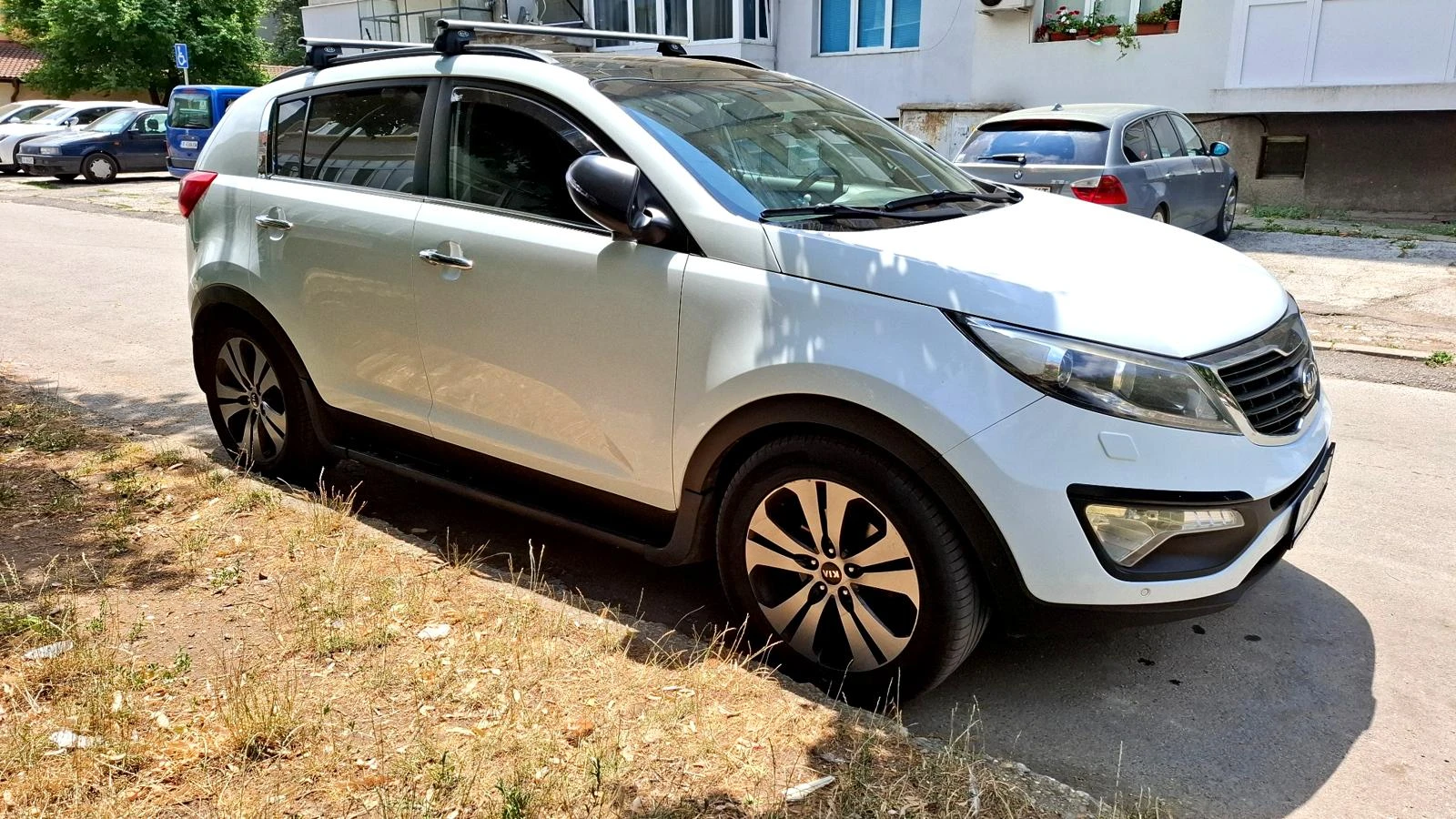 Kia Sportage 2.0 CRDI 184 к.с. | 4x4 | Автомат | Панорама - изображение 3