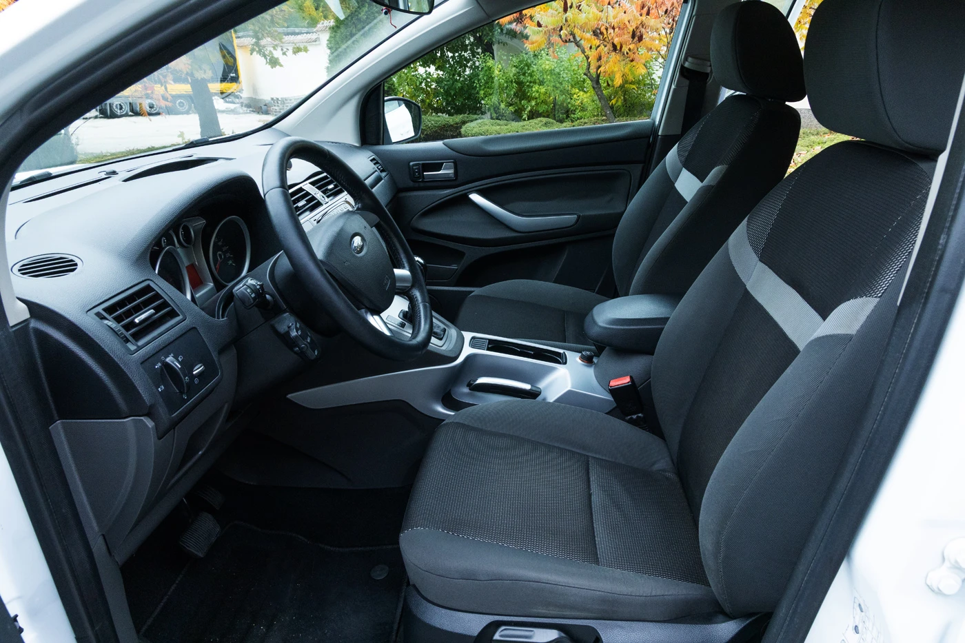 Ford Kuga  - изображение 7