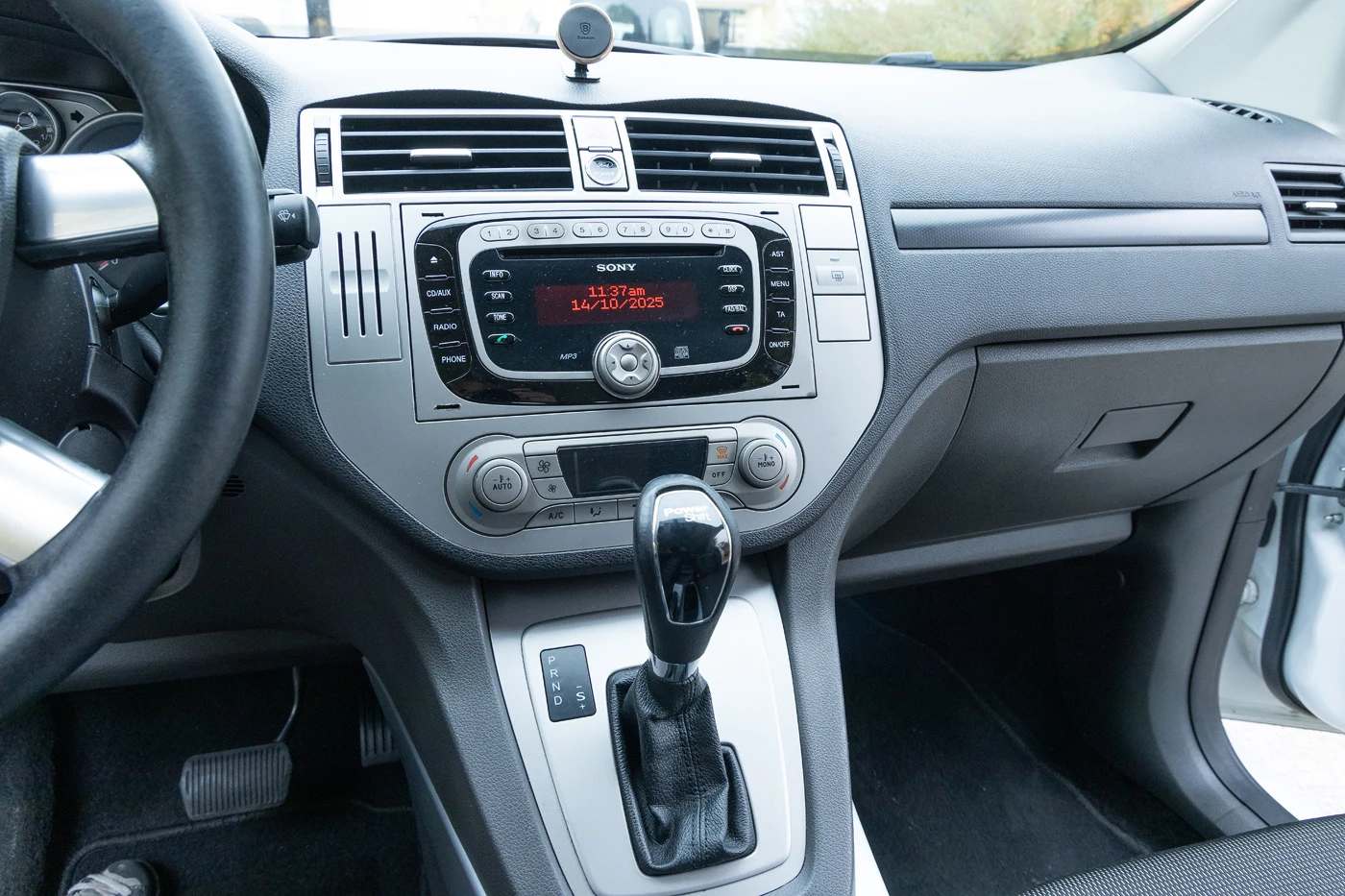 Ford Kuga  - изображение 10