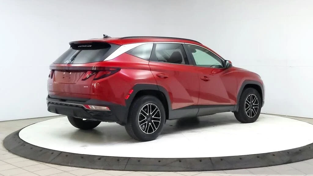 Hyundai Tucson   * * *  | Mobile.bg   8