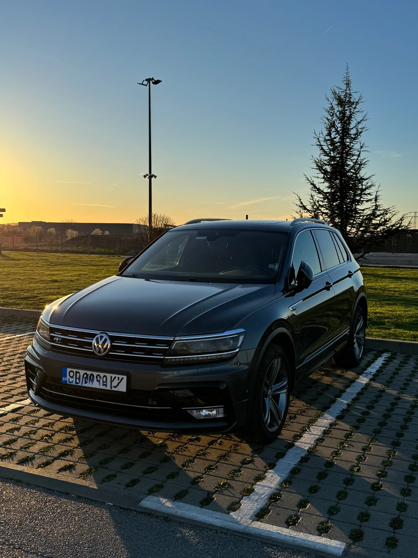 VW Tiguan 2.0 TDI 240 HP R-line