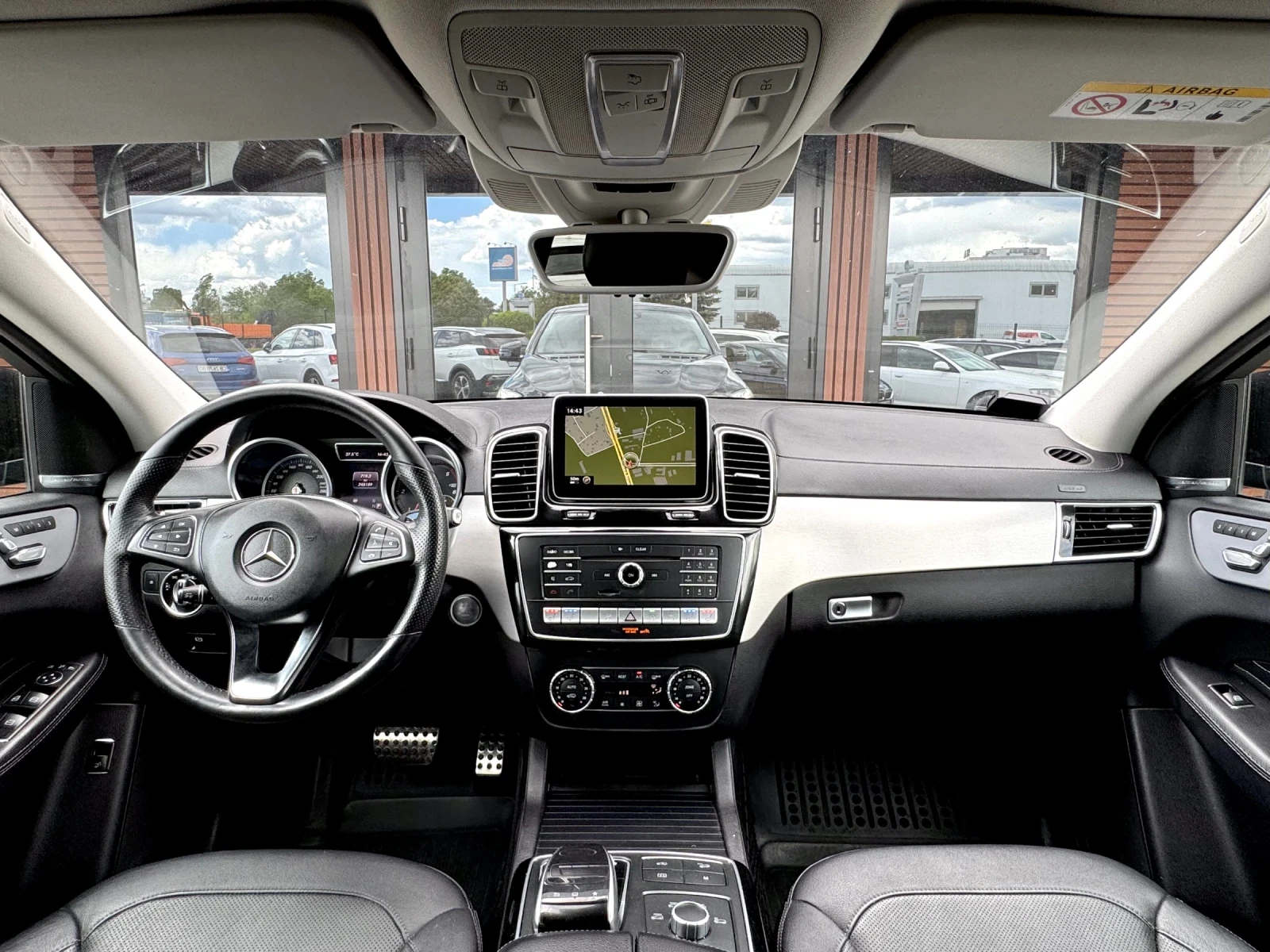 Mercedes-Benz GLE 350 AMG* SUV* 4Matic* 9G-Tronic* , снимка 11 - Автомобили и джипове - 54553670