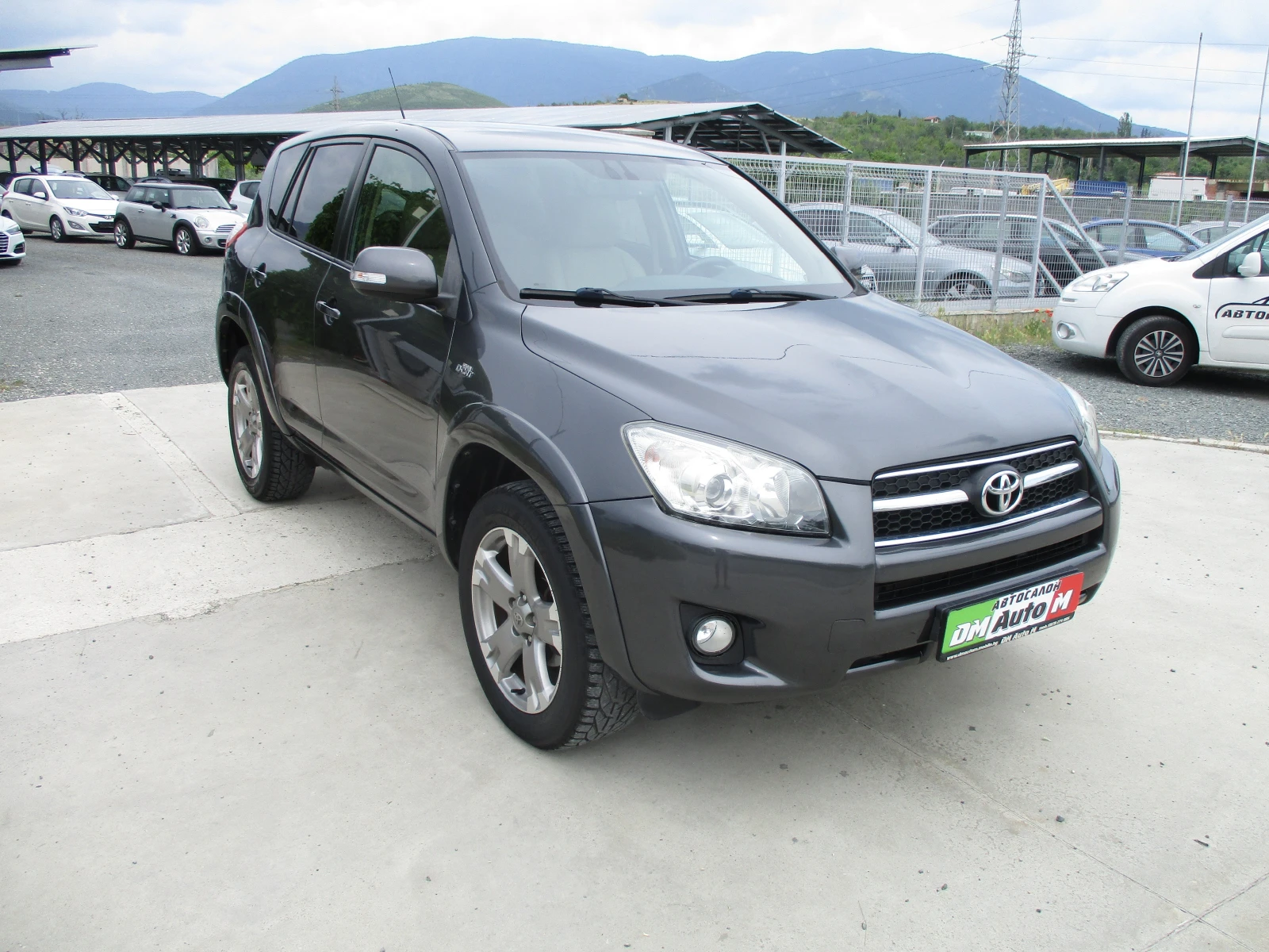 Toyota Rav4 2.2/ДИЗЕЛ/150кс./АВТОМАТИК/ФУЛ-ЕКСТРИ/КАТО НОВА/, снимка 2 - Автомобили и джипове - 54779535