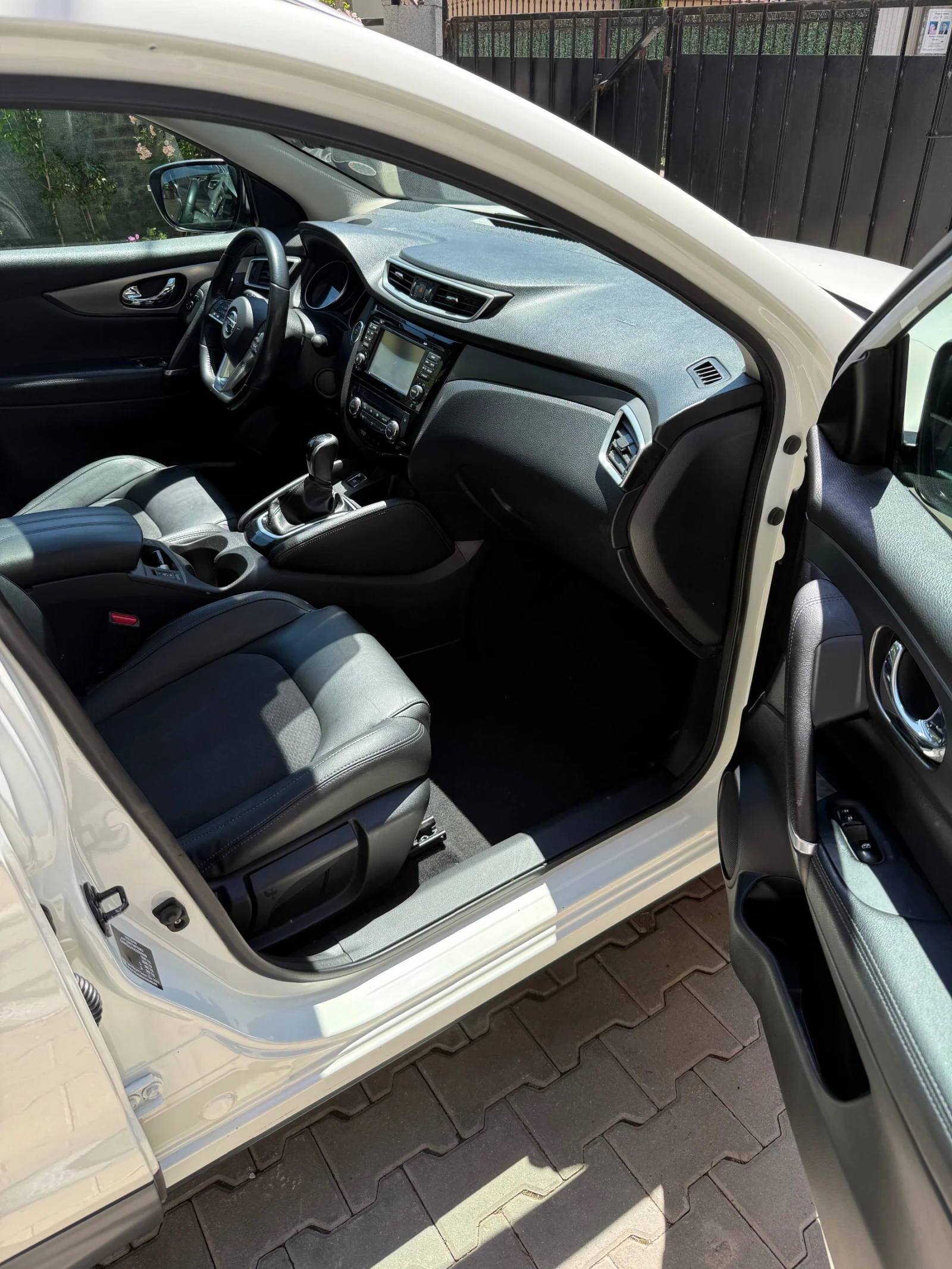 Nissan Qashqai Tekna автоматик, снимка 8 - Автомобили и джипове - 55409196