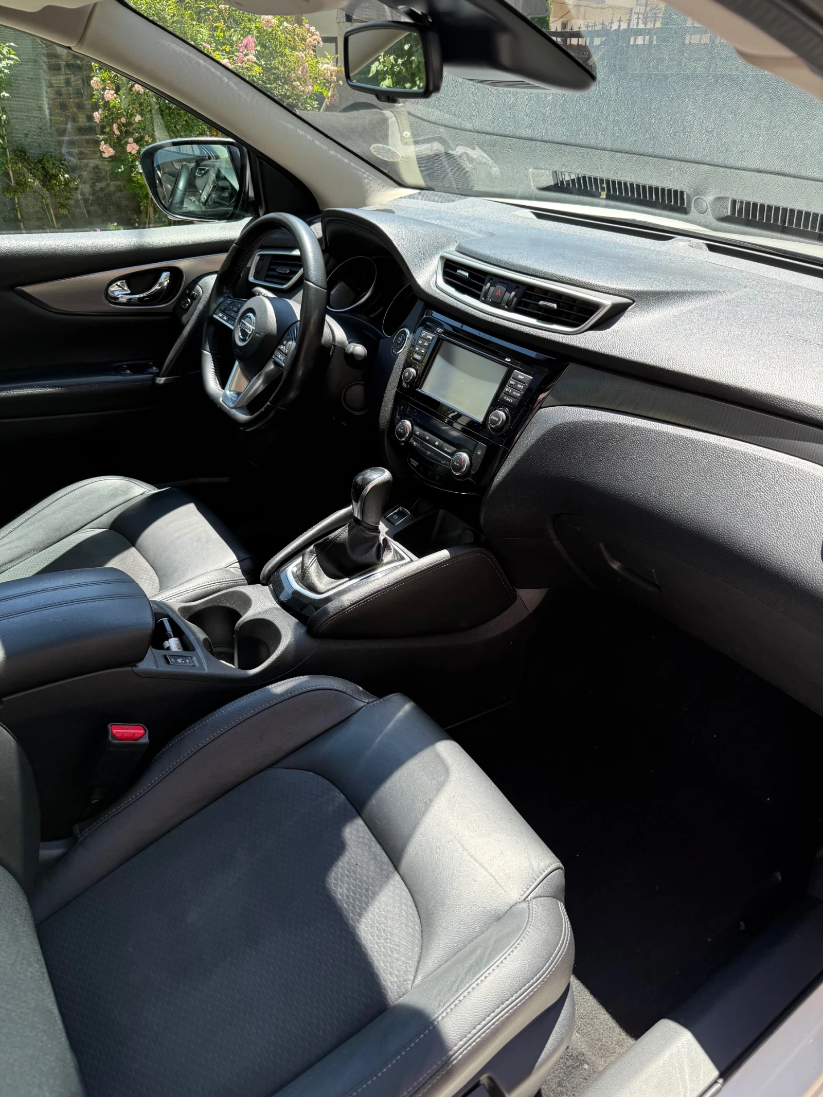 Nissan Qashqai Tekna автоматик, снимка 7 - Автомобили и джипове - 55409196