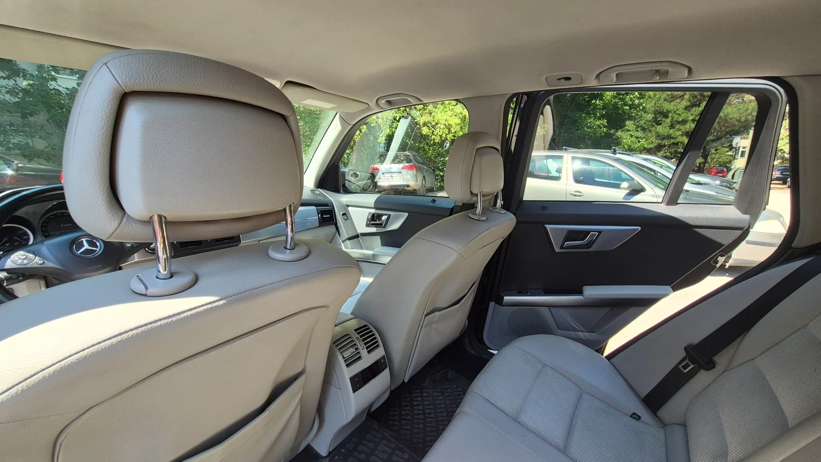 Mercedes-Benz GLK 350 , снимка 11 - Автомобили и джипове - 55556343