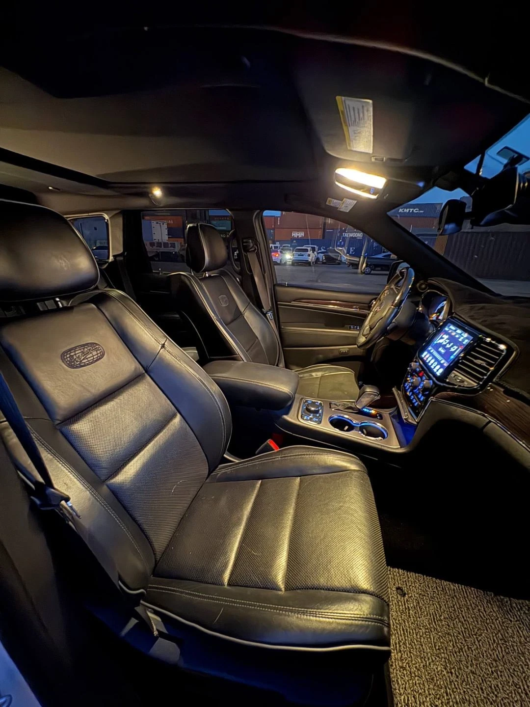 Jeep Grand cherokee OVERLAND, снимка 9 - Автомобили и джипове - 55658632