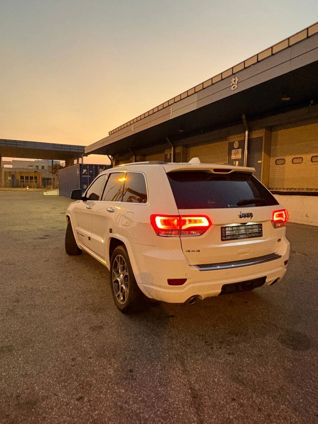 Jeep Grand cherokee OVERLAND, снимка 15 - Автомобили и джипове - 55658632