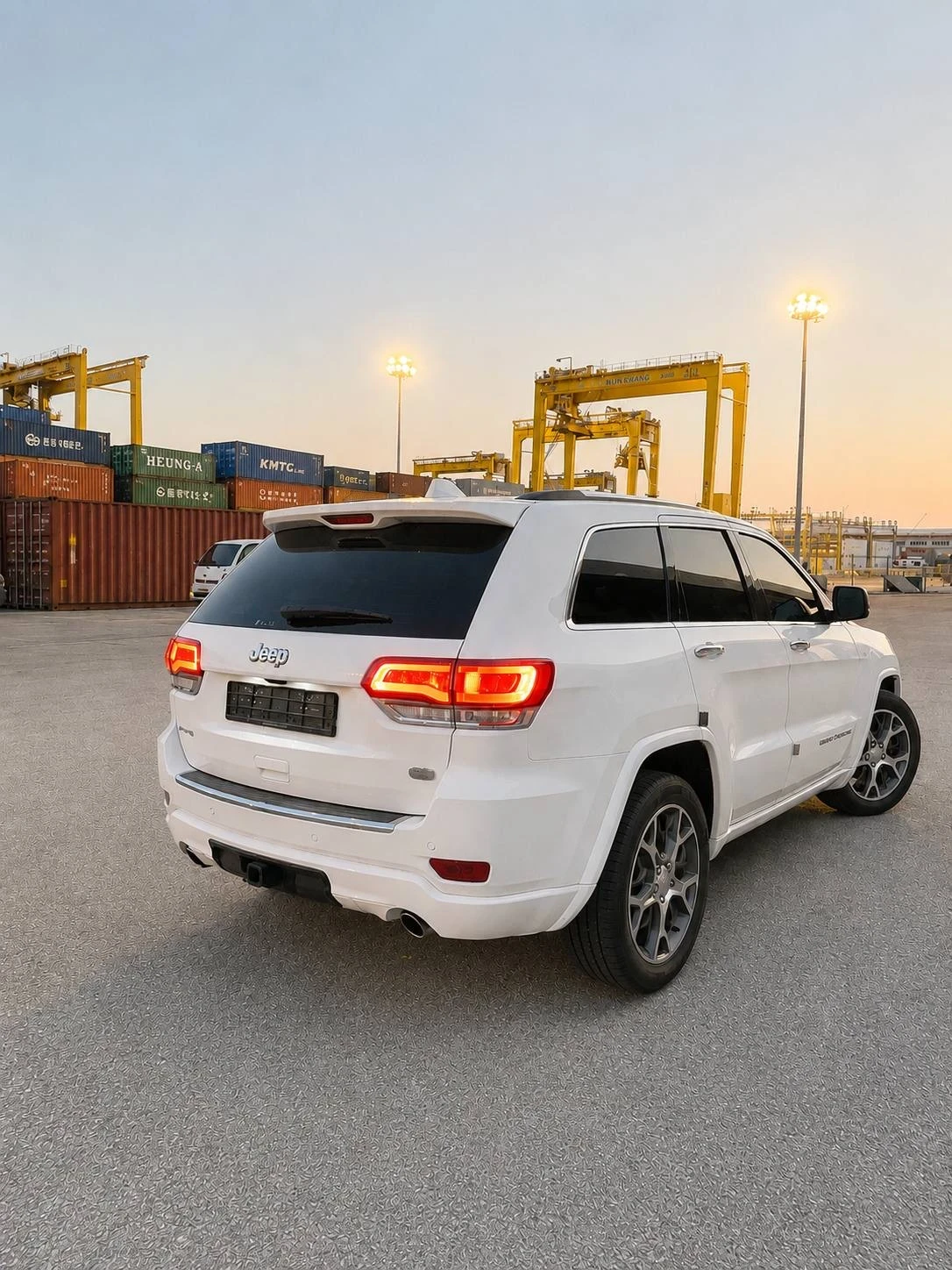 Jeep Grand cherokee OVERLAND, снимка 5 - Автомобили и джипове - 55658632