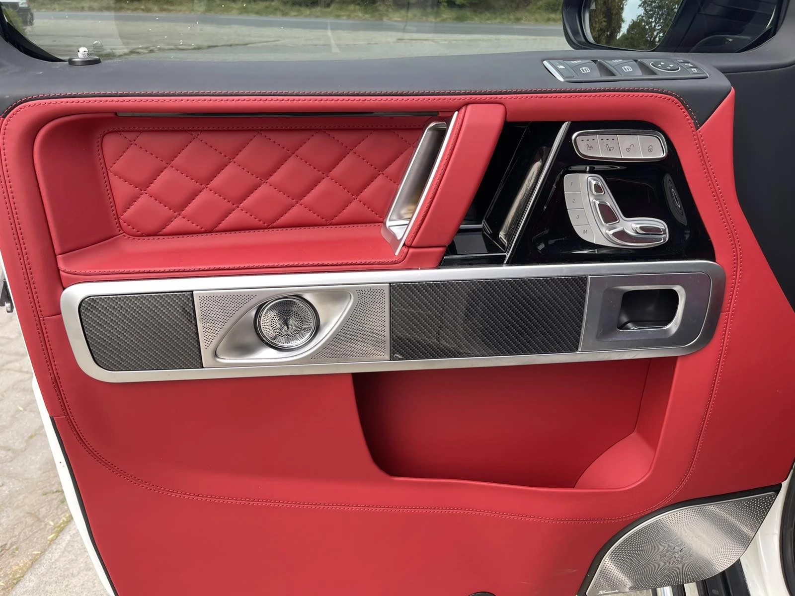 Mercedes-Benz G 63 AMG FACE PACK FULL LED WHITE PEARL, снимка 9 - Автомобили и джипове - 56222292
