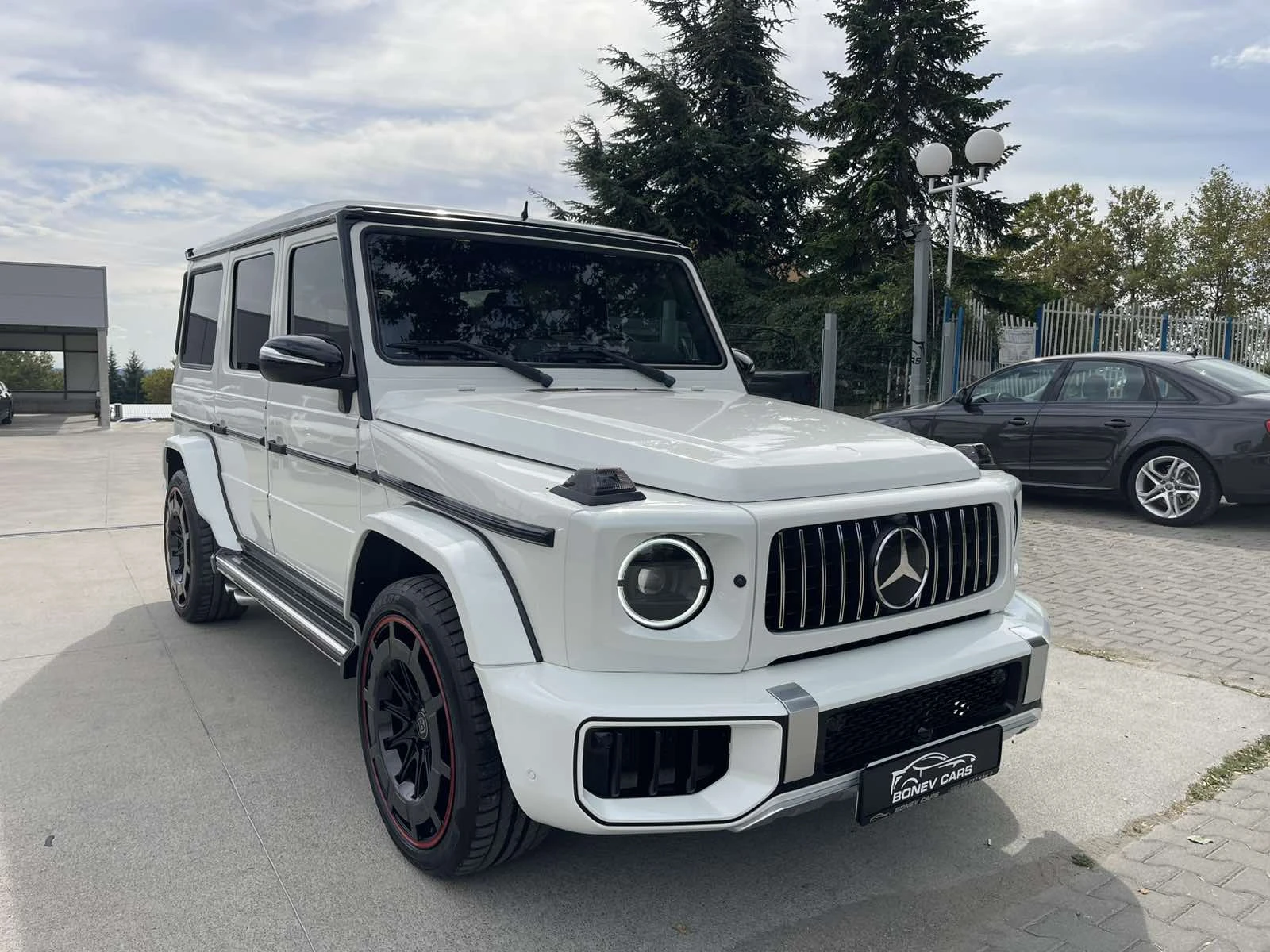 Mercedes-Benz G 63 AMG FACE PACK FULL LED WHITE PEARL, снимка 3 - Автомобили и джипове - 56222292