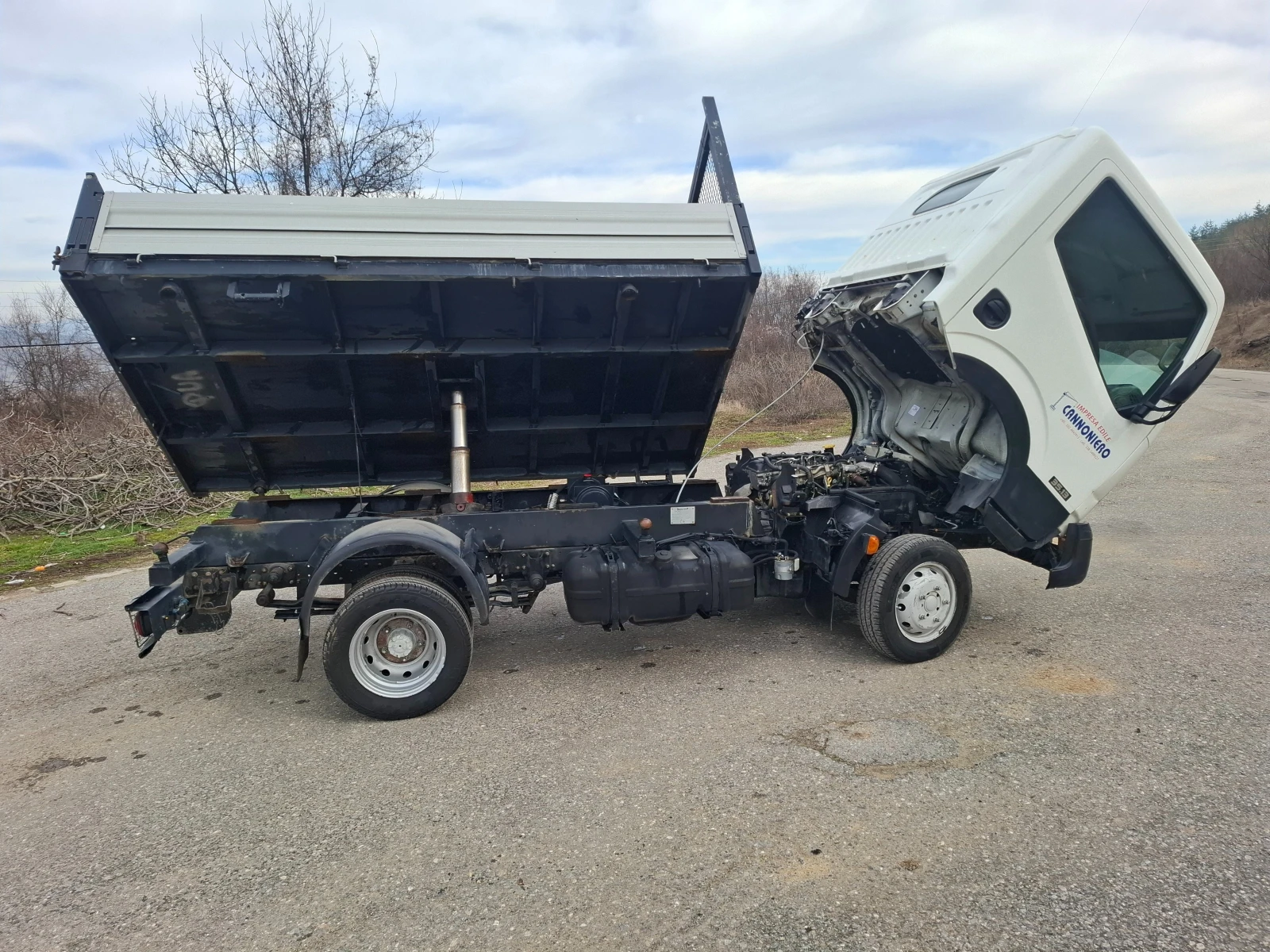 Nissan Capstar Самосвал 2.5 TDI - изображение 9