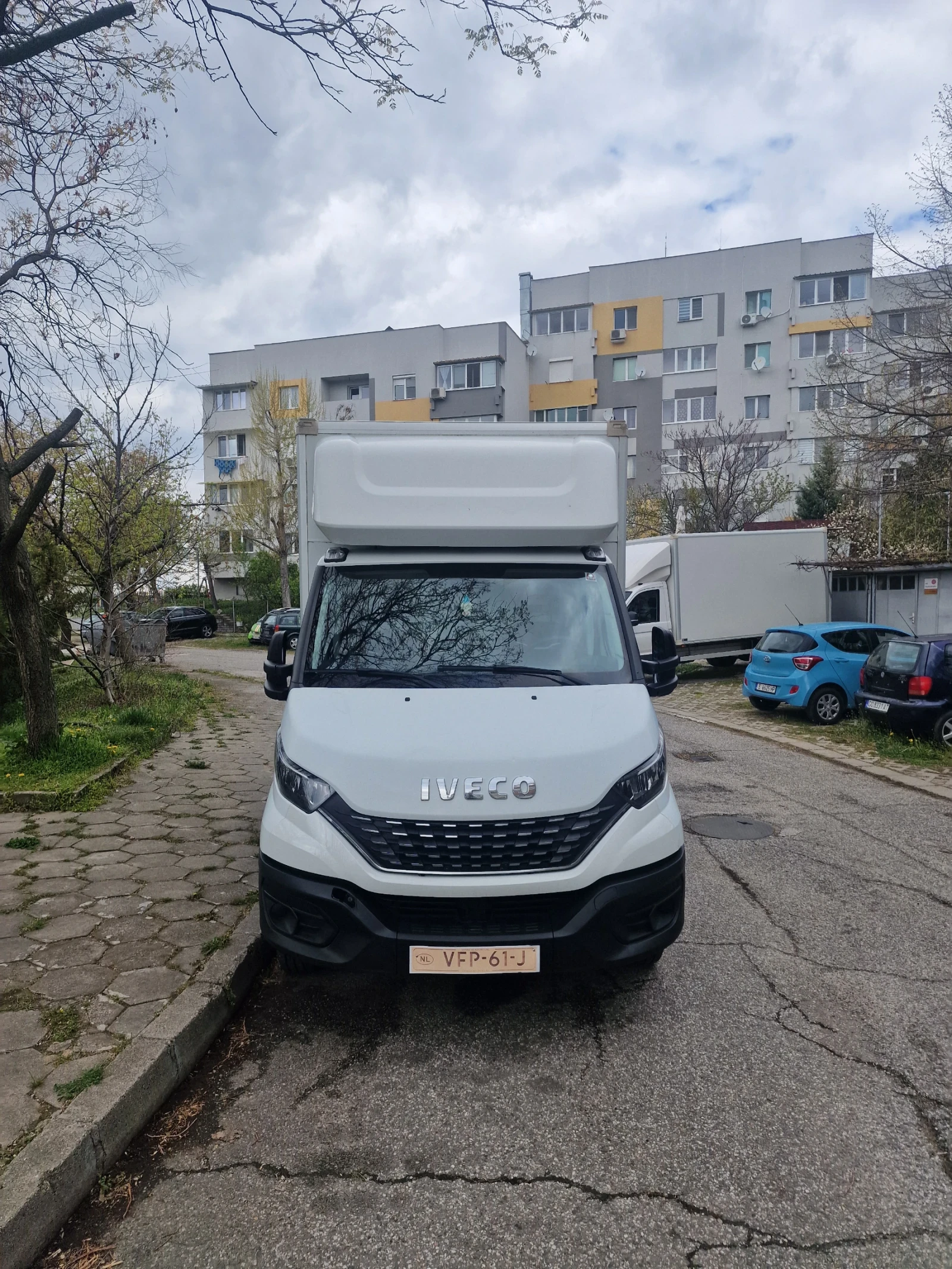 Iveco Daily 2.3 Холандия full, снимка 2 - Бусове и автобуси - 54166214