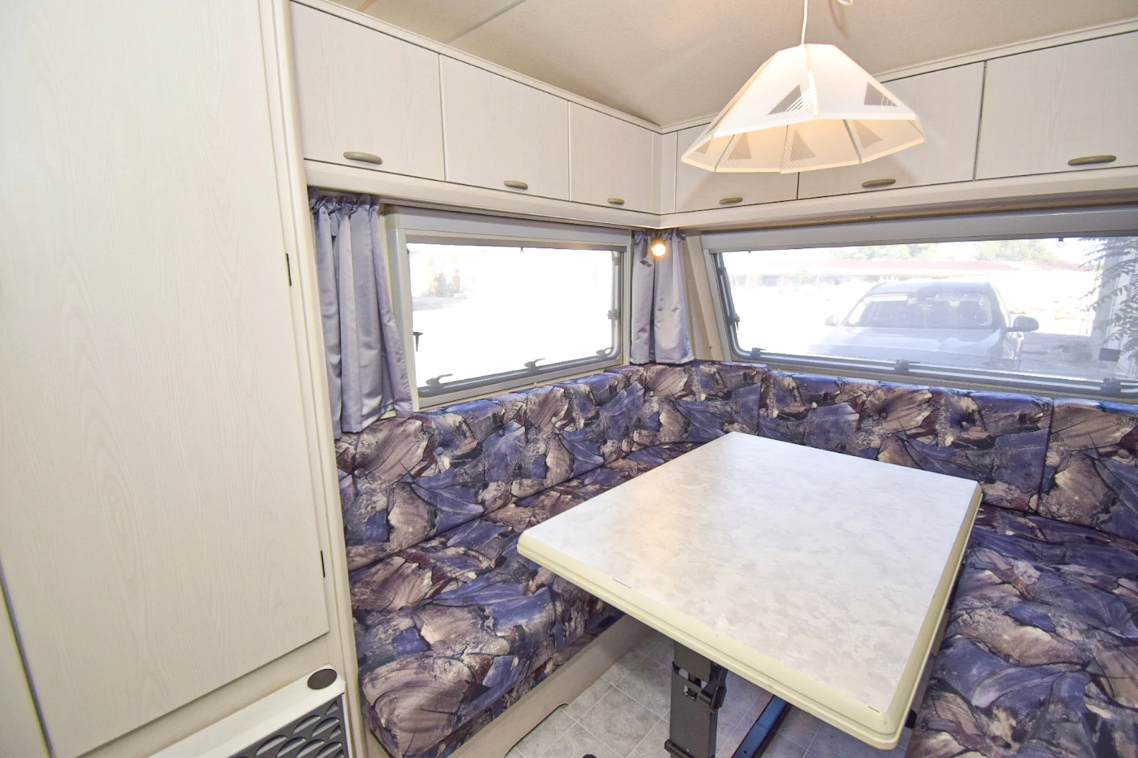 Каравана Hobby Elegance 380+ Форселт - изображение 7