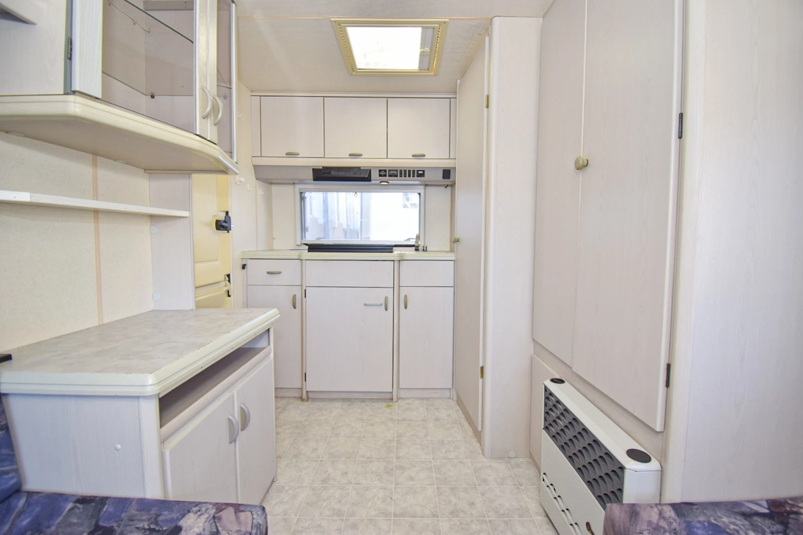 Каравана Hobby Elegance 380+ Форселт - изображение 10