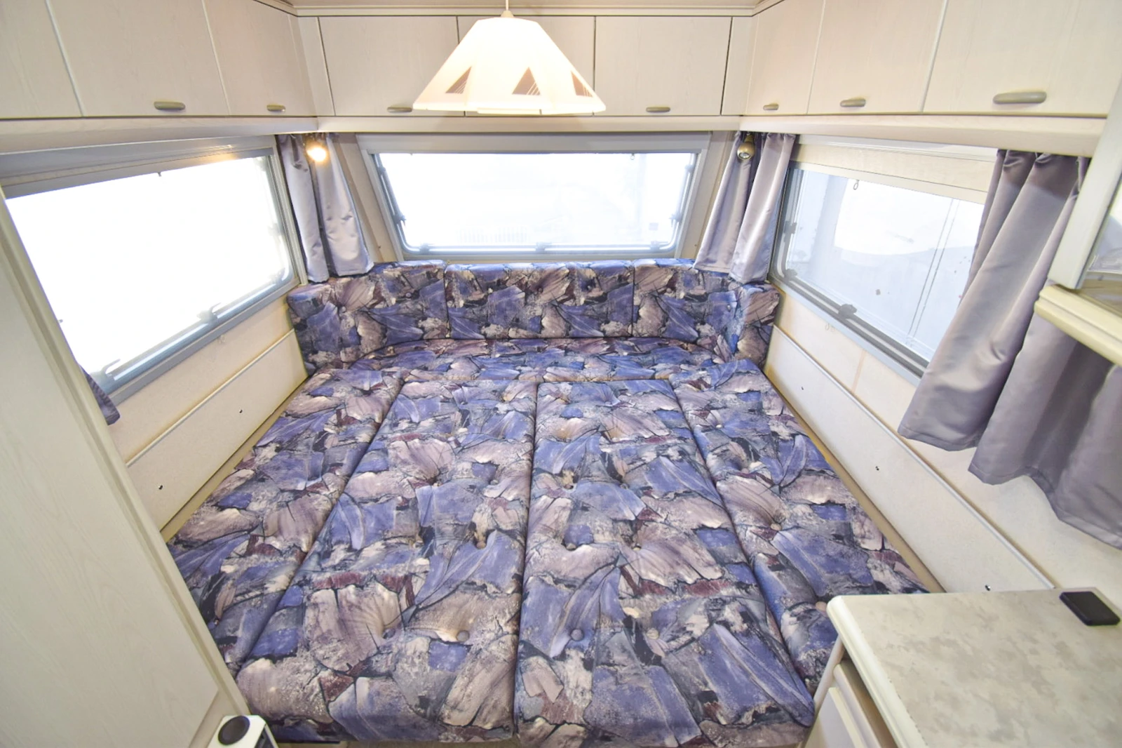 Каравана Hobby Elegance 380+ Форселт - изображение 9