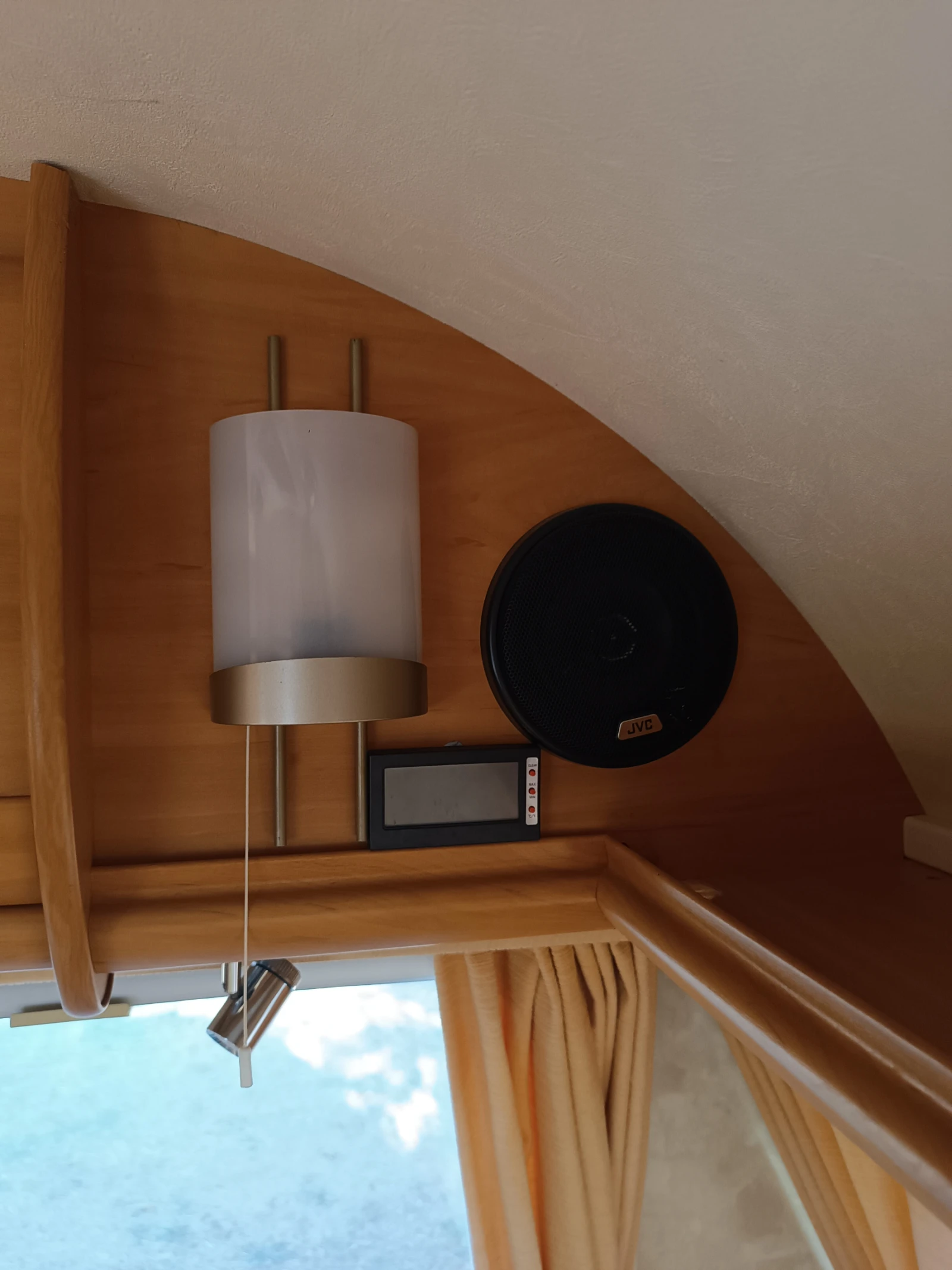 �������� Swift Charisma | Mobile.bg � ����������� 4