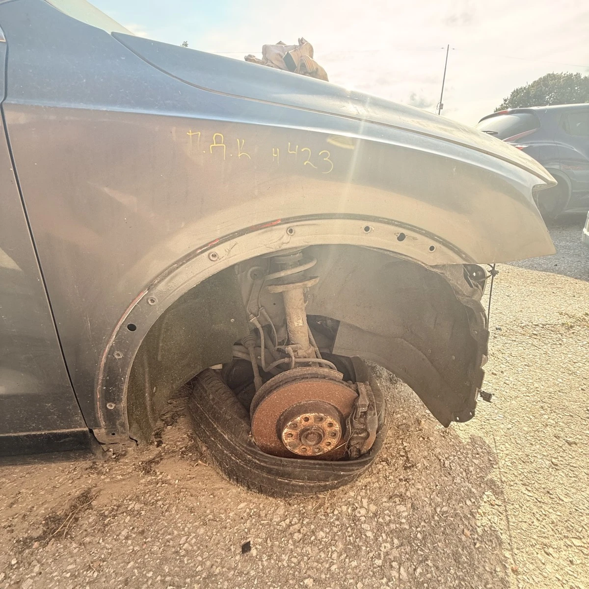 Преден десен калник Audi Q3 2014 8U0821106