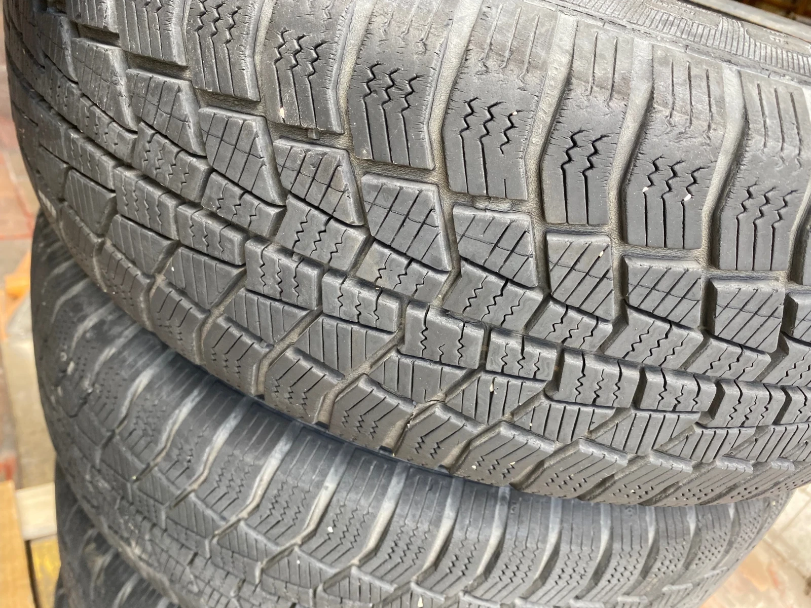 Гуми с джанти General 185/65R15, снимка 2 - Гуми и джанти - 55933360