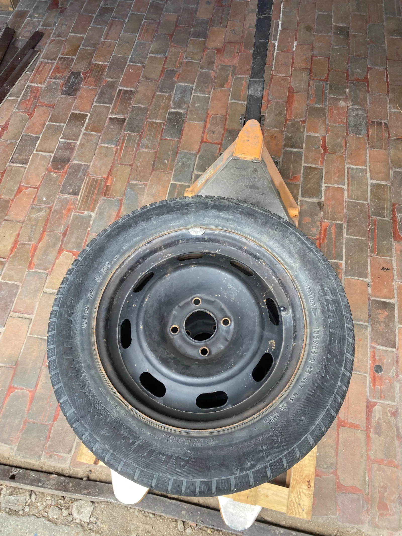 Гуми с джанти General 185/65R15, снимка 7 - Гуми и джанти - 55933360