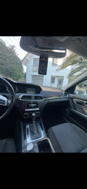 Mercedes-Benz C 220, снимка 9
