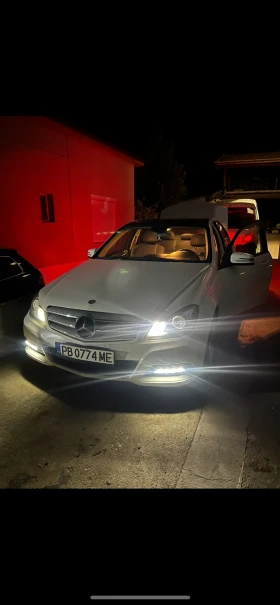 Mercedes-Benz C 220, снимка 8