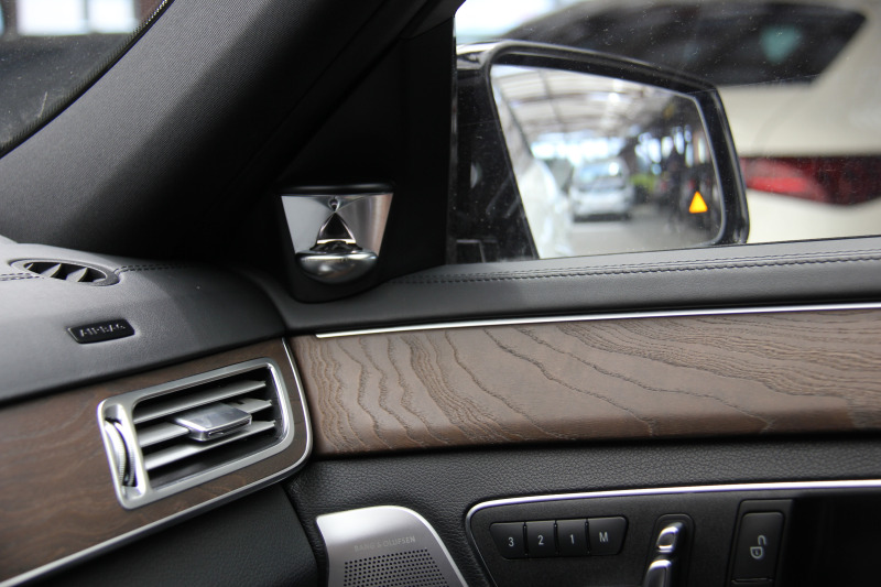 Mercedes-Benz E 63 AMG S/Carbon Ceramic/Bang&Olufsen/RSE, снимка 17 - Автомобили и джипове - 41002163