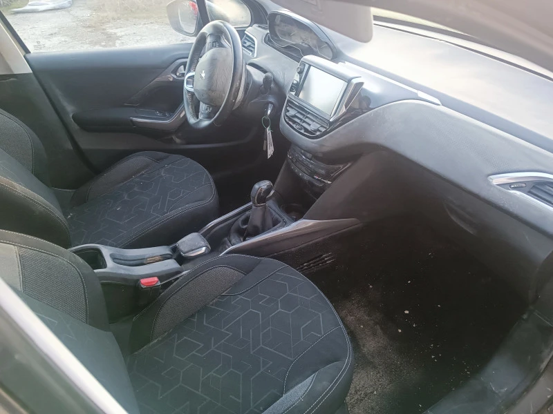 Peugeot 2008 1.2 t, снимка 3 - Автомобили и джипове - 43848521