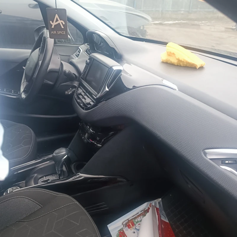 Peugeot 2008 1.2 automatic 2 броя, снимка 3 - Автомобили и джипове - 43848521