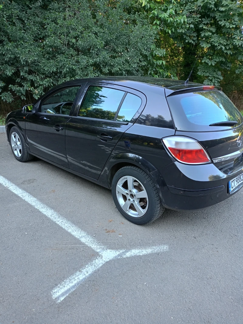 Opel Astra Astra H, снимка 2 - Автомобили и джипове - 47076639