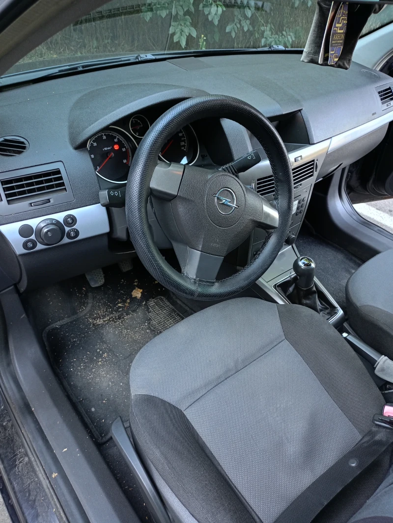 Opel Astra Astra H, снимка 7 - Автомобили и джипове - 47076639