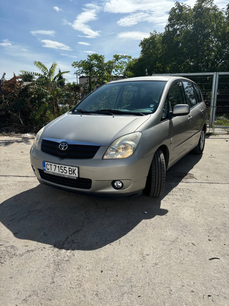 Toyota Corolla verso 2.0 D4D, снимка 1 - Автомобили и джипове - 47311841